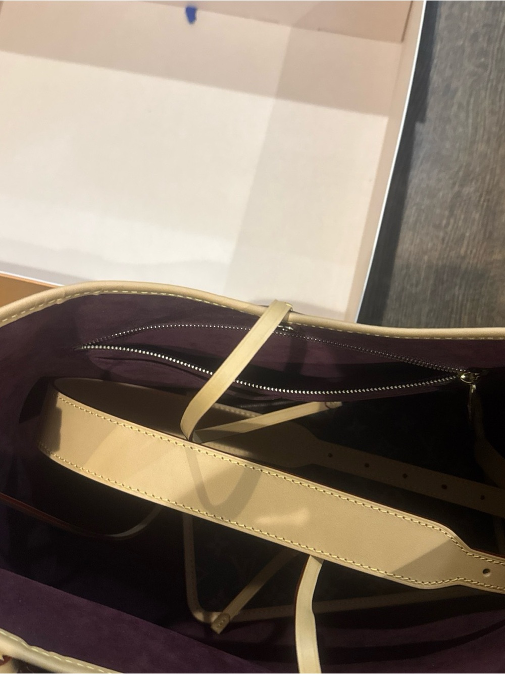 Louis Vuitton/ Monogram/Carry All MM Bag with Natural Vachetta Trim/NIB! NEW! - Picture 12 of 15